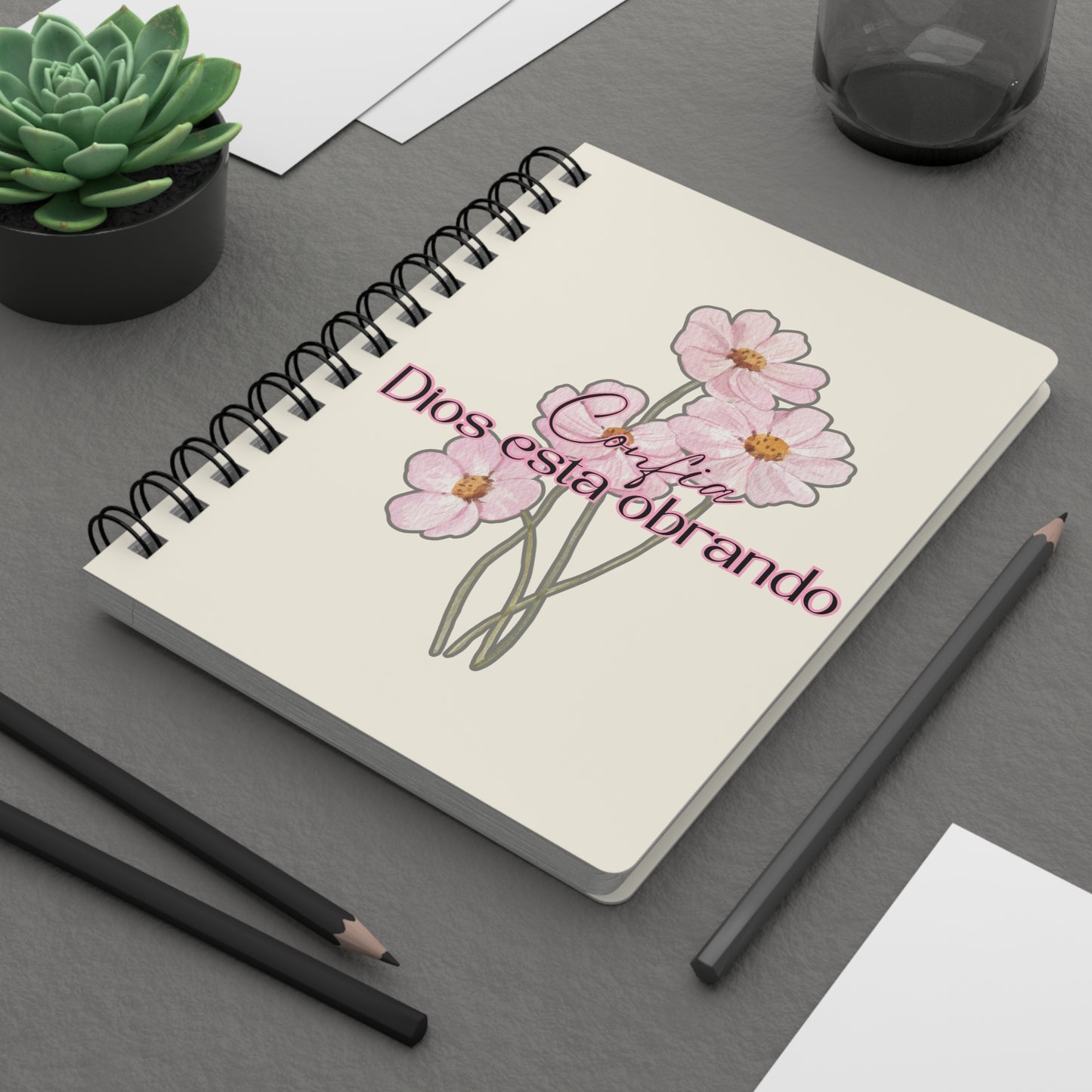 Spiral Journal — Libreta Devocional “Fe que Florece” – Confía, Dios está obrando